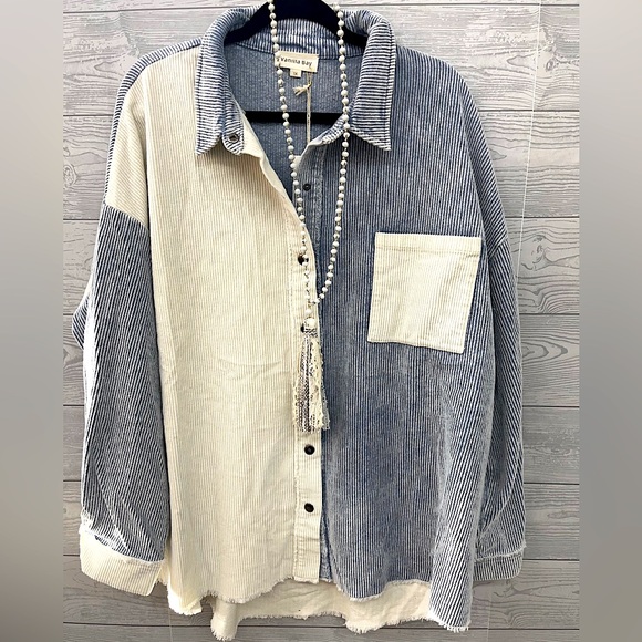 ☃️BOGO50%☃️ 🆕🩵VANILLA BAY: BLUE/IVORY ColorBlock Corduroy Shacket MEDIUM - Picture 3 of 17